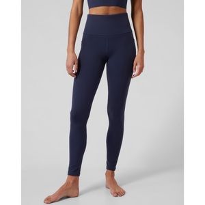 EUC Athleta Salutation Stash Tight. Size M.